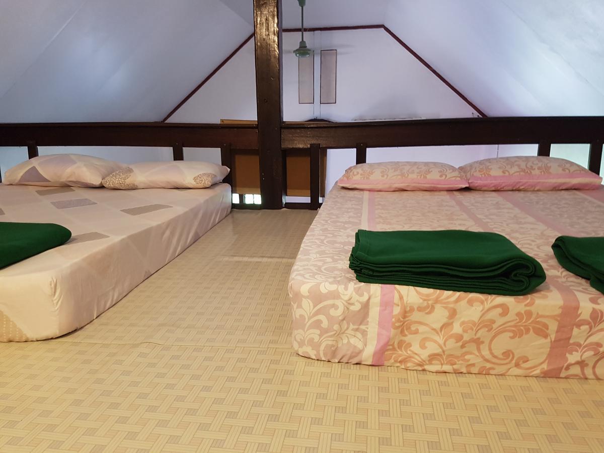 Ban Sabai Sabai Guest House Kanchanaburi Esterno foto